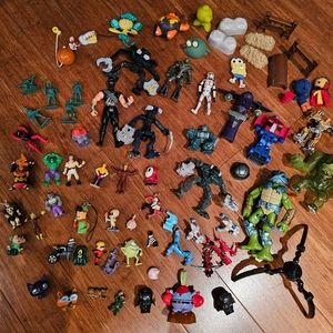 LOT ● 70  figurines